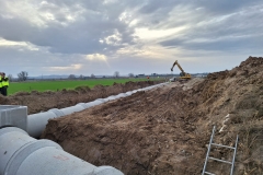 20240216 Instalación de tubería de hormigón que sustituye a la zanja a cielo abierto 3