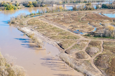 ADECUACIÓN MORFOLÓGICA EN EL MEANDRO DE LA ROZA, ALFARO (LA RIOJA)